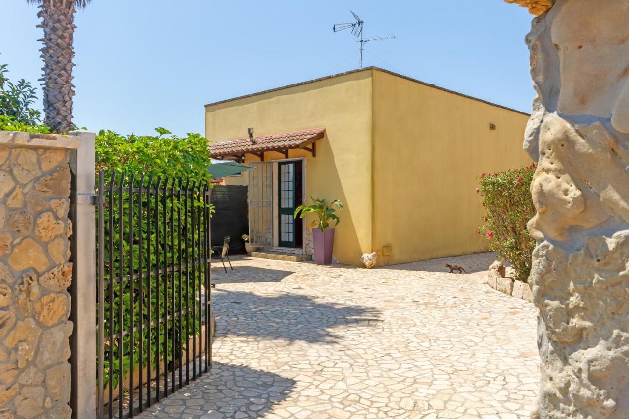 Air-Conditioned Villa In Porto Cesareo With Parking And Bicycles Eksteriør billede